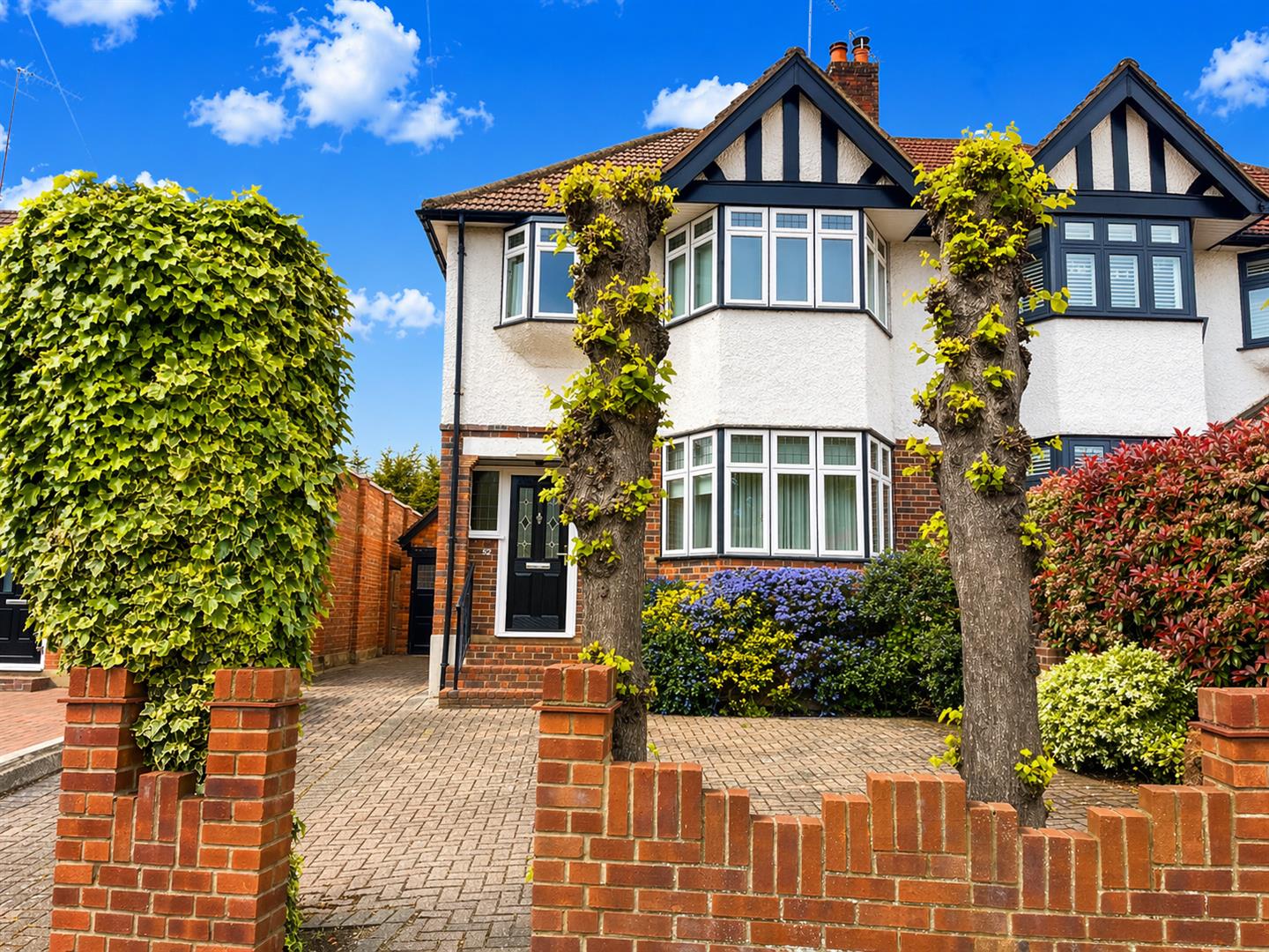3 bed property in Oakhill Road, Sutton